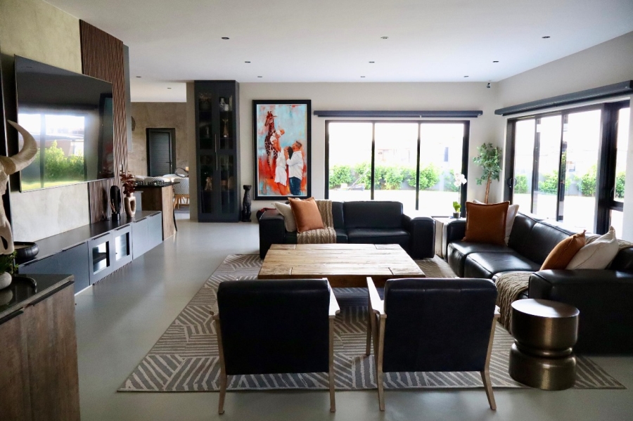 5 Bedroom Property for Sale in Cashan North West